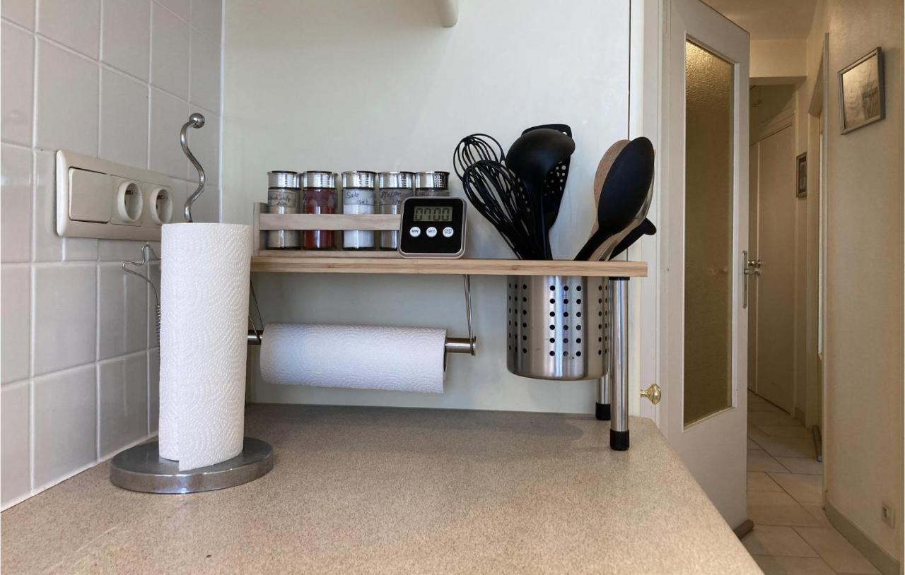Awesome Apartment In Oostende With House Sea View Eksteriør billede