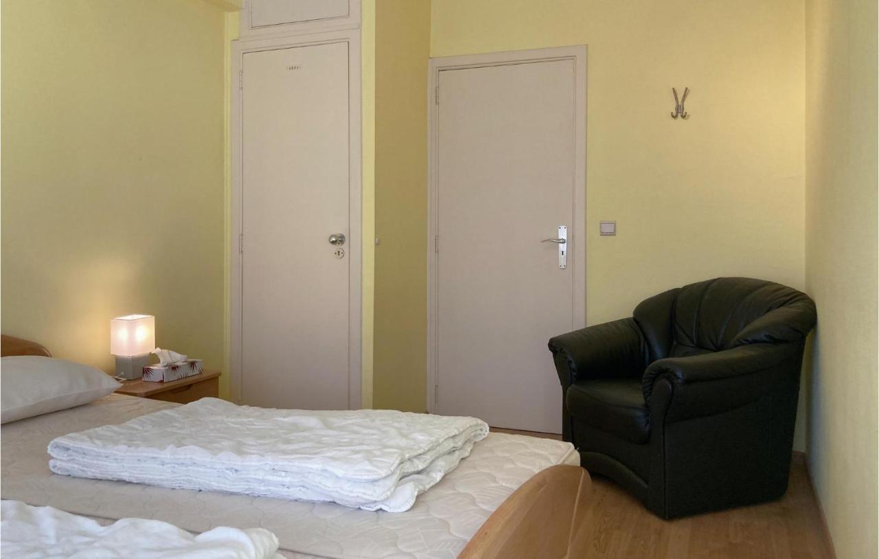 Awesome Apartment In Oostende With House Sea View Eksteriør billede